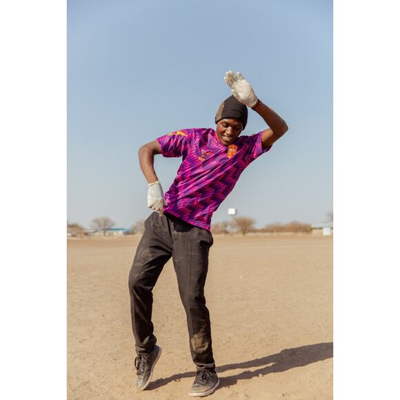 Klabu Kalobeyei Spirit Away Top Sz. XL NWT Kenya - Picture 8 of 11